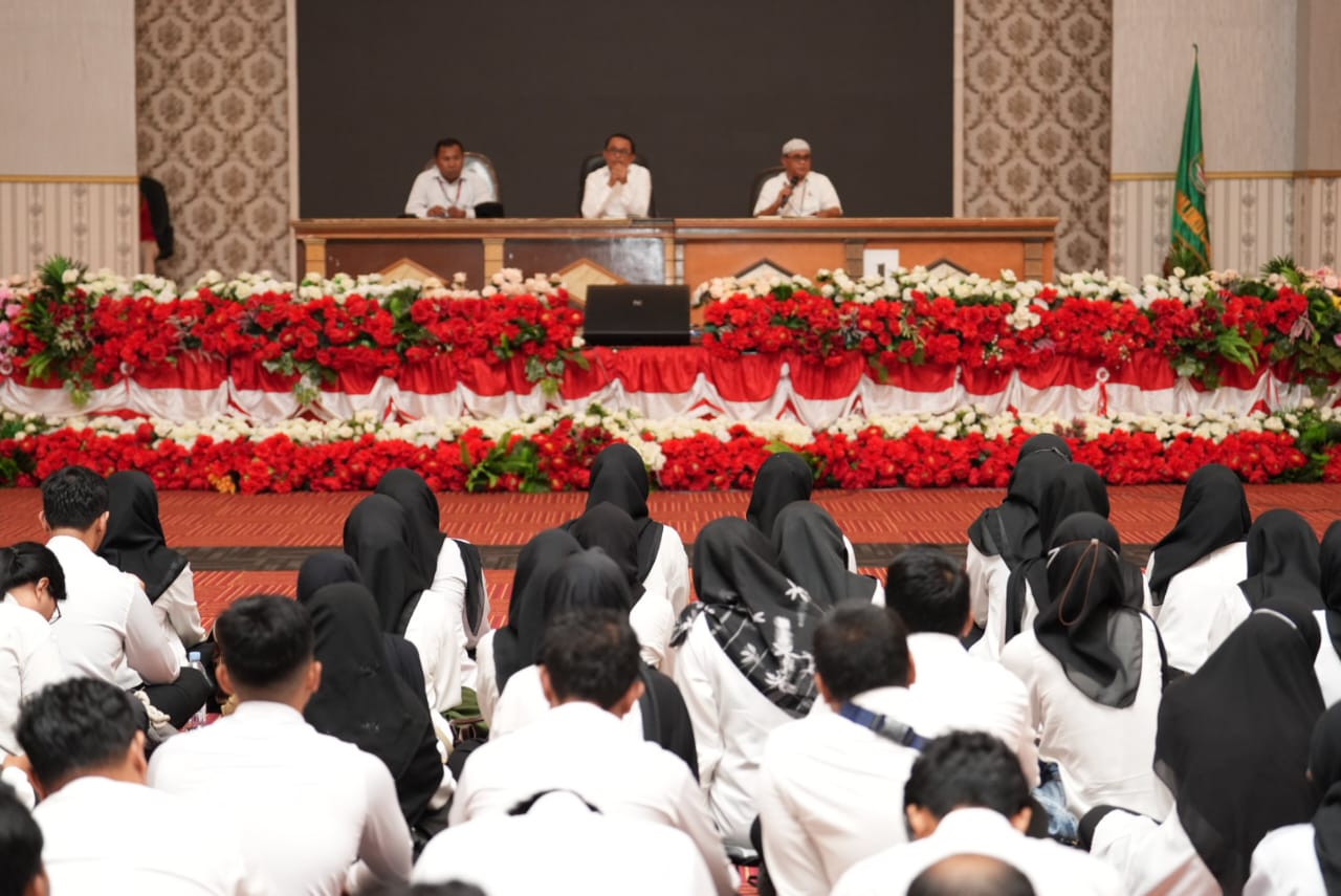 Pj Sekda Berikan Arahan Pada Sosialisasi Persiapan Pemberkasan CPNS TA 2024 di Lingkup Pemprov Malut