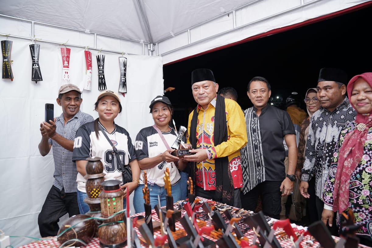 Gambar Kedua