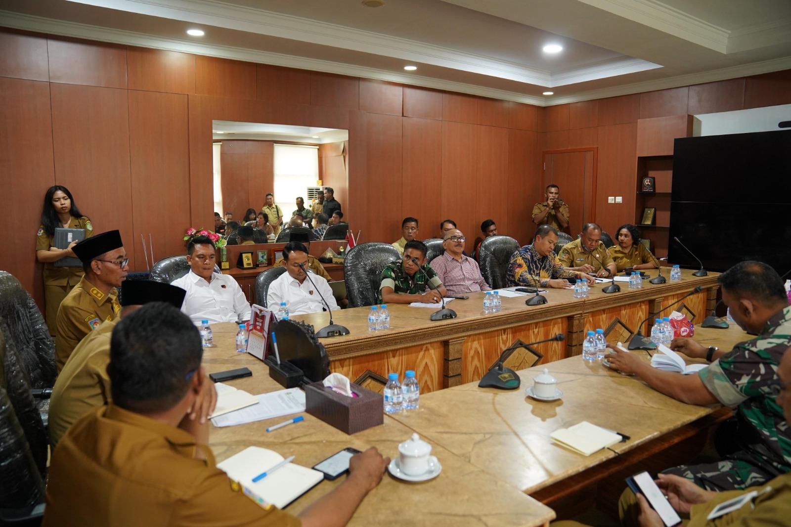 Gambar Kedua