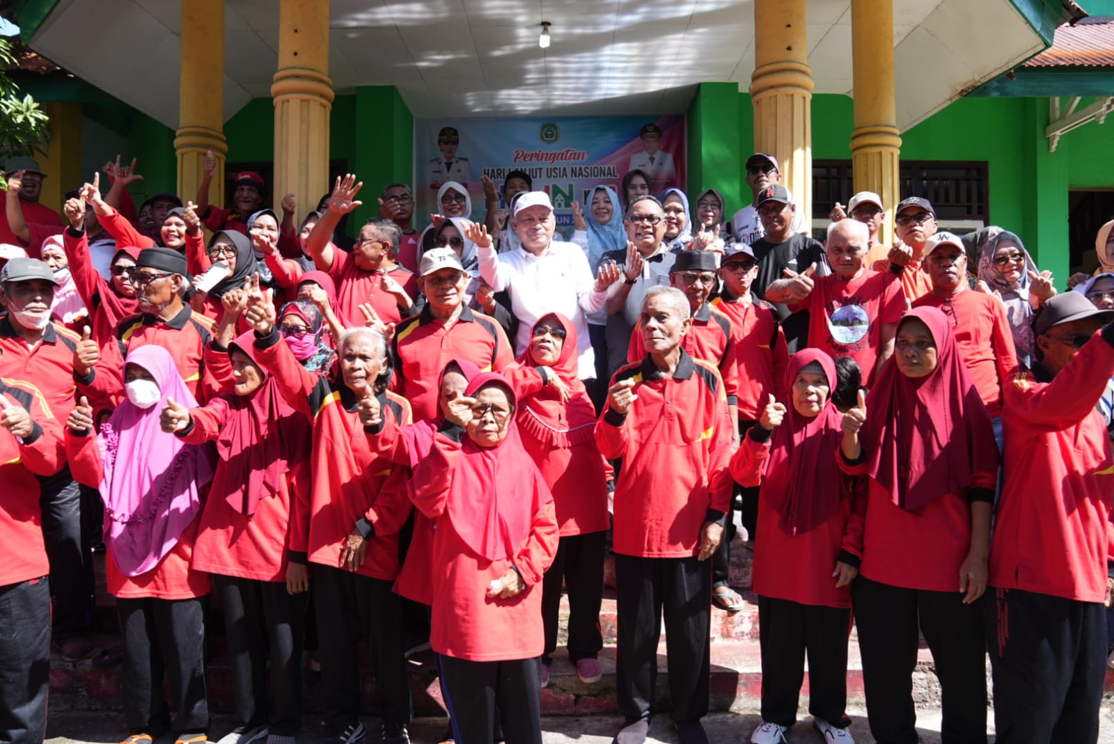Gambar Kedua