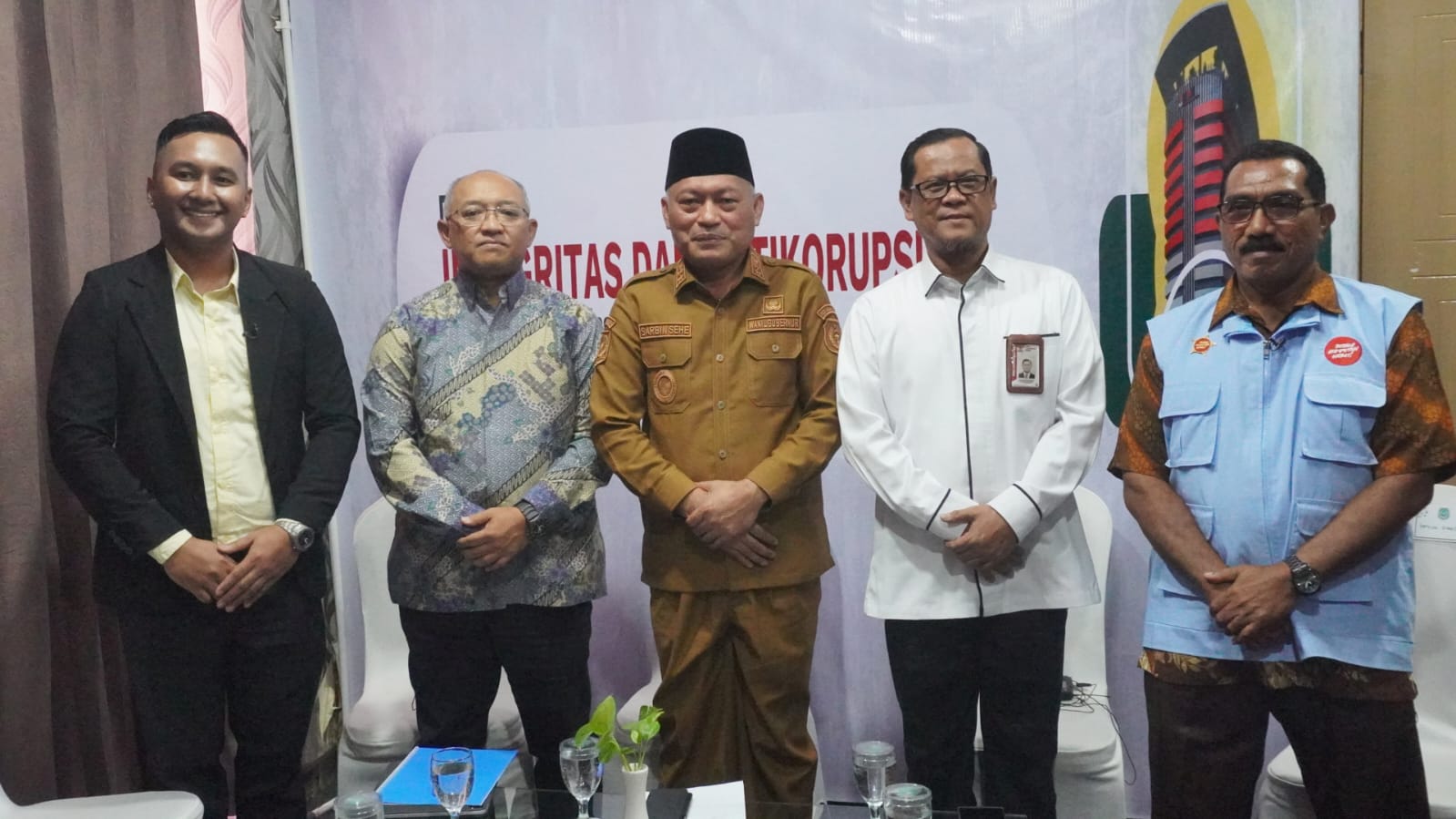 Gambar Kedua