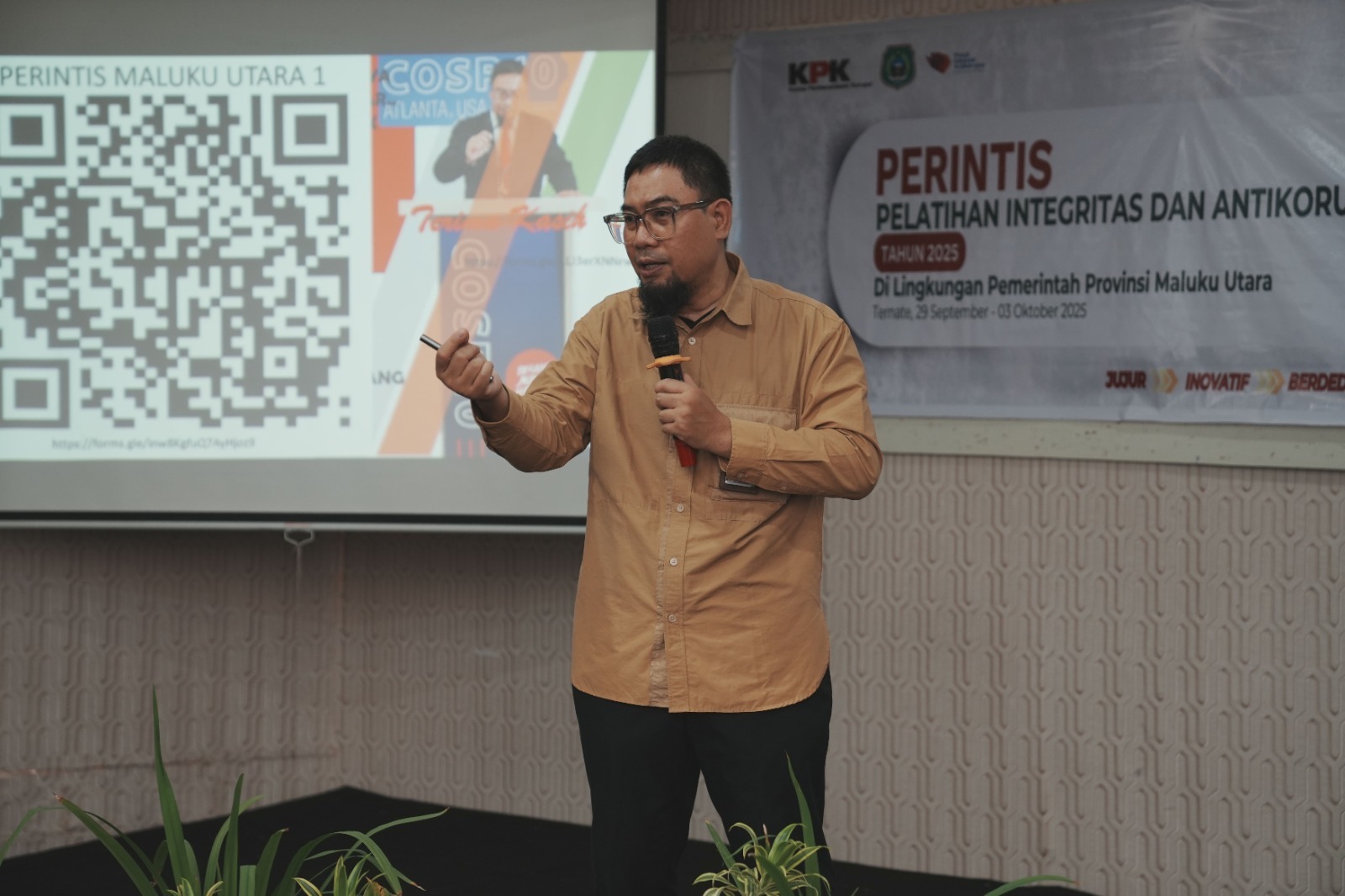 Gambar Kedua