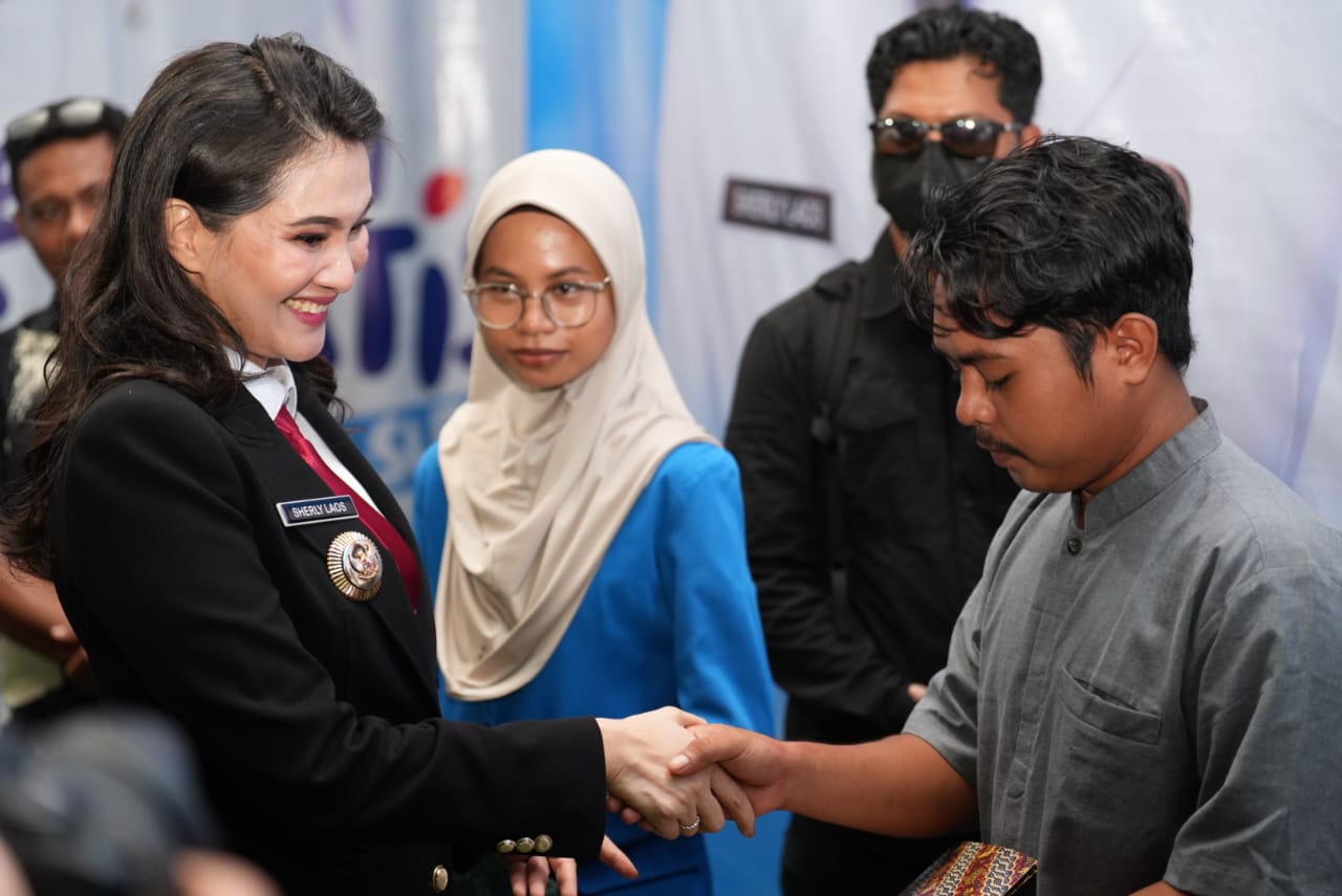 Menghapus Pungutan, Meningkatkan Mutu: Bosda Maluku Utara Resmi Disalurkan