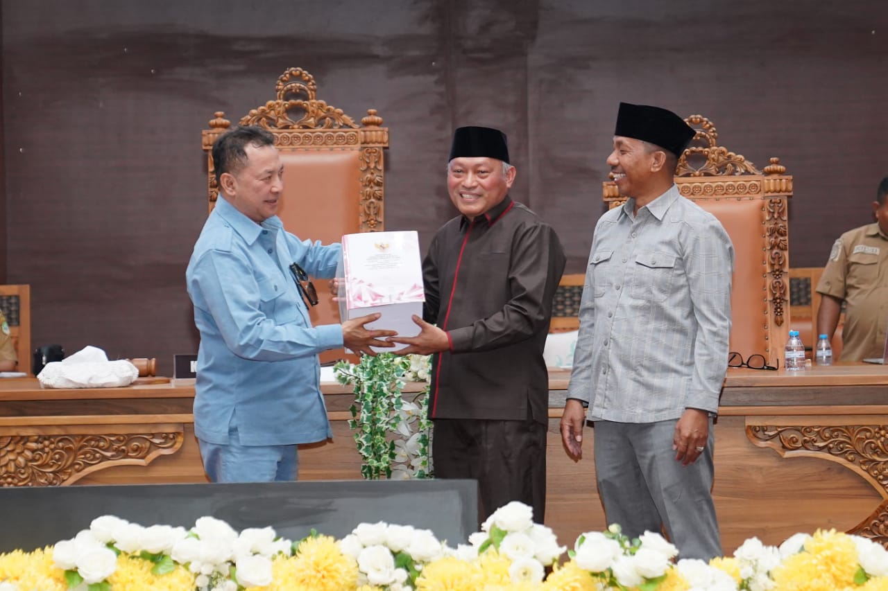 Gambar Kedua