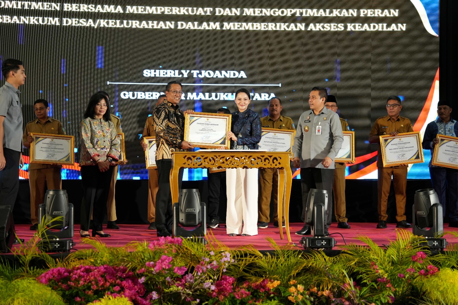 Gambar Kedua