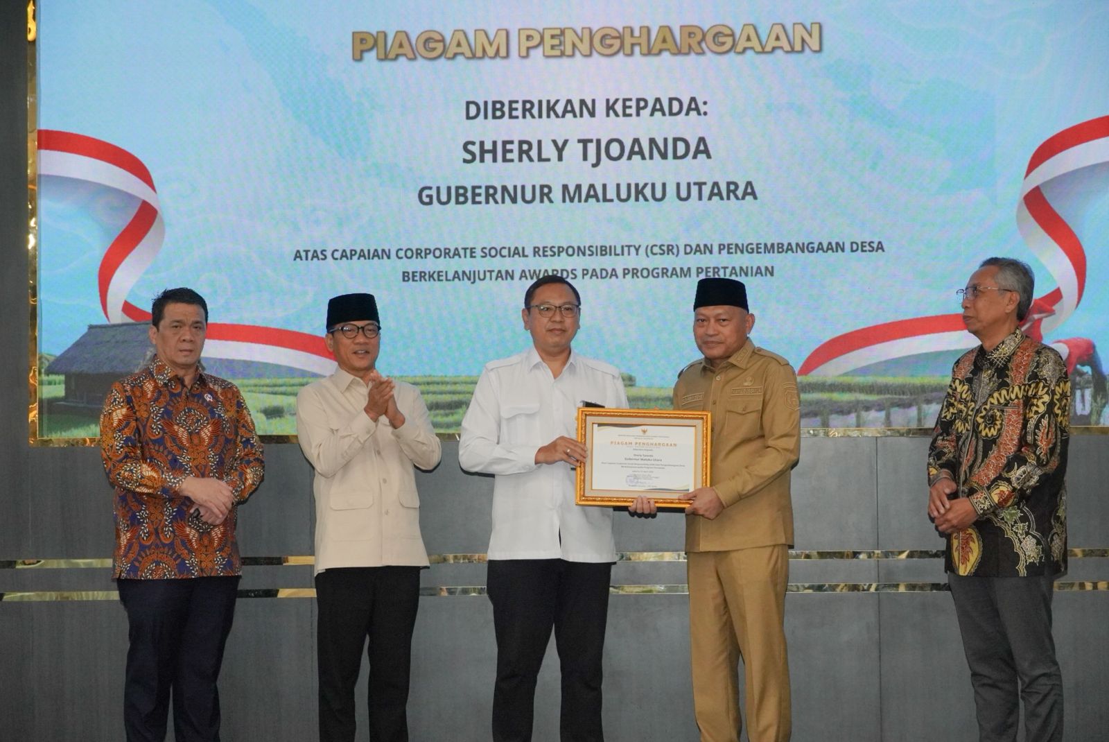 Program Pertanian Antarkan Sherly-Sarbin Raih Penghargaan CSR dan PDB Awards 2026